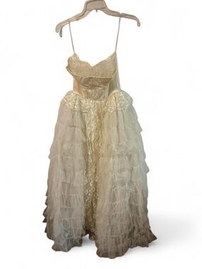 Vintage Tiered Tulle and Lace Wedding Gown - XXS / 22" Waist